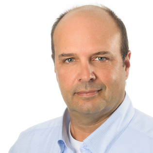 Michel Côté, consultant senior Portrait de l'auteur, Michel Côté, consultant sénior en fiabilité chez Contrôles Laurentide